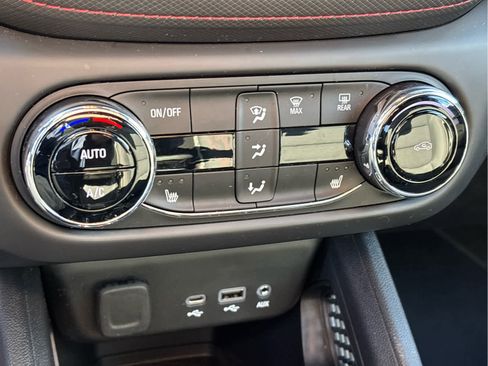 Certified 2023 Chevrolet TrailBlazer RS w/ Convenience Package image 20