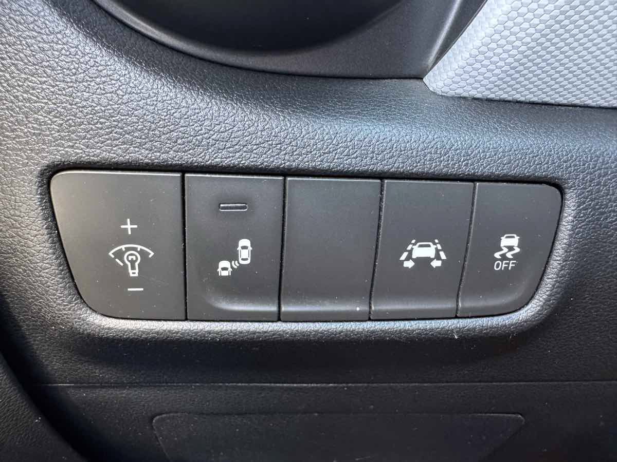 Used 2019 Hyundai Kona SEL w/ SEL Tech Package 02 AWD/4WD image 26