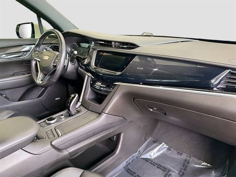 Used 2022 Cadillac XT6 Sport image 30