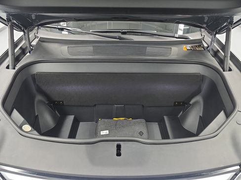 Used 2022 Rivian R1T Adventure image 14