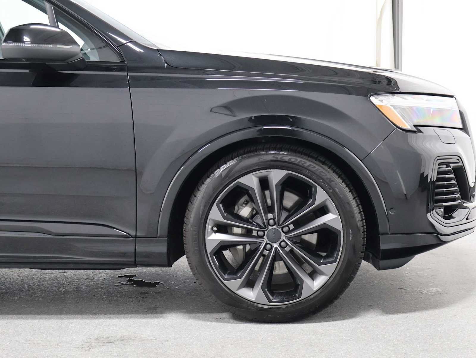 Used 2026 Audi Q7 3.0T Prestige w/ Prestige Package AWD/4WD image 11