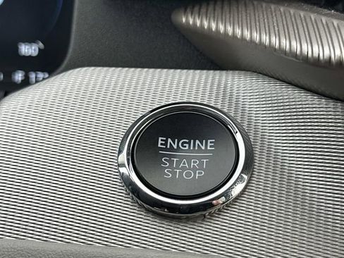 Certified 2025 Ford Explorer Active w/ Active Comfort Package image 34