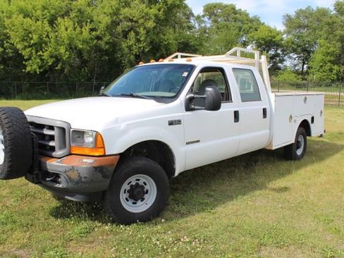 Used 2001 Ford F350 4x4 Crew Cab Super Duty image 2