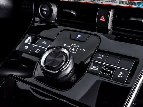 Used 2024 Toyota bZ4X XLE w/ Weather Package image 27