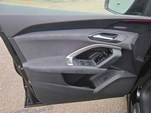 New 2025 Audi SQ5 Prestige image 5