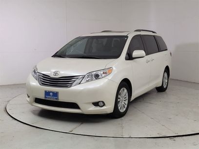 Used 2017 Toyota Sienna XLE Premium