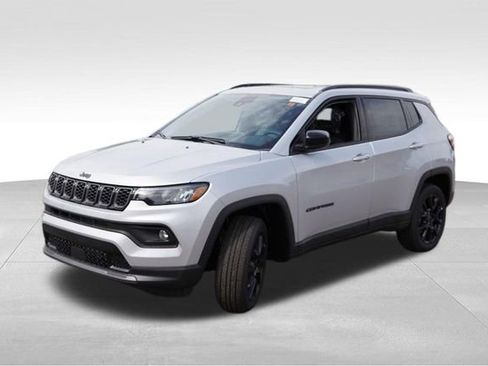 New 2025 Jeep Compass Latitude w/ Sun & Sound Group image 7