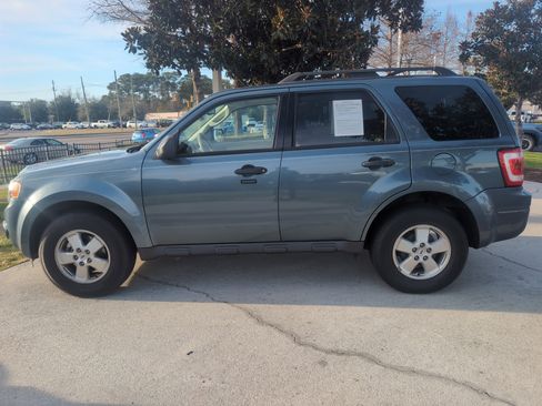 Used 2011 Ford Escape XLT w/ 202A Rapid Spec Order Code image 7