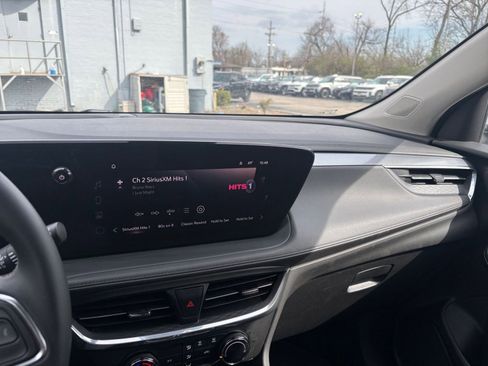 Used 2025 Buick Encore GX Preferred image 34