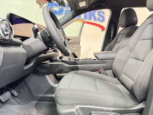 New 2026 Chevrolet Equinox LT image 8