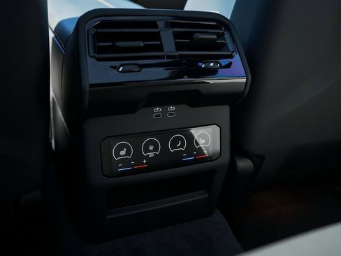 Used 2025 BMW M5 Touring image 52