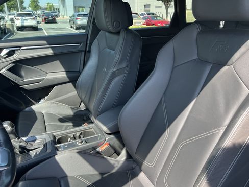 Used 2019 Audi Q3 2.0T Premium Plus w/ Premium Plus Package AWD/4WD image 16