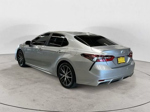 Used 2024 Toyota Camry SE w/ Cold Weather Package FWD image 3