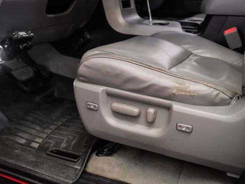 Used 2010 Toyota Tundra Platinum image 36