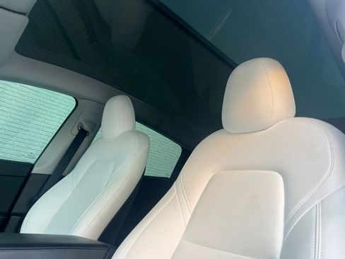 Used 2023 Tesla Model Y Performance AWD/4WD image 13