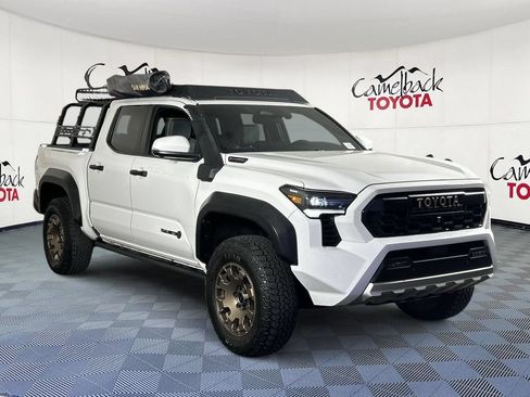 Used 2025 Toyota Tacoma 4x4 Double Cab Hybrid image 3