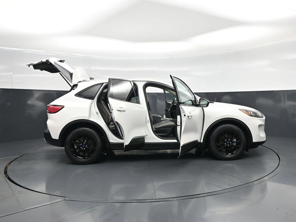 Used 2020 Ford Escape SE Sport FWD image 5