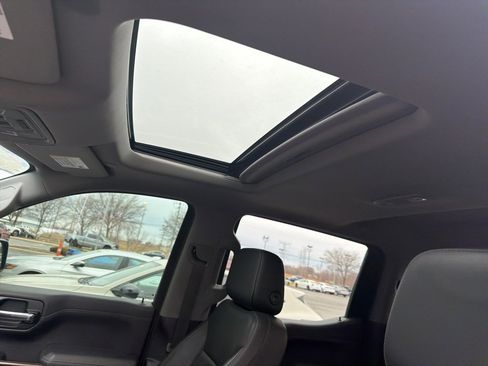 Used 2020 Chevrolet Silverado 1500 LT Trail Boss image 10