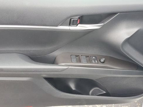 Used 2024 Toyota Camry SE FWD image 13