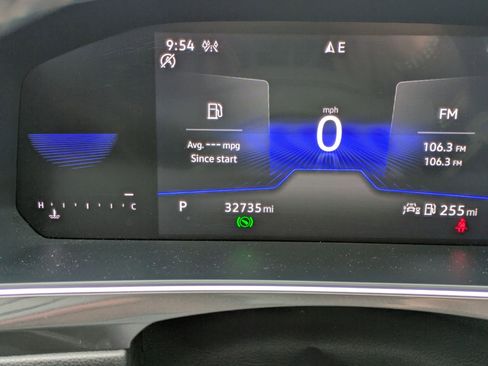 Certified 2024 Volkswagen Tiguan SE w/ Panoramic Sunroof Package image 25