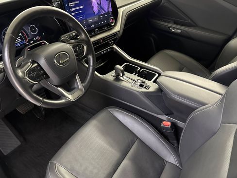 Used 2025 Lexus TX 350 FWD w/ Convenience Package image 4