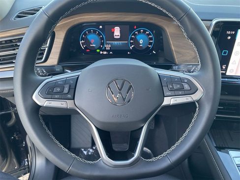 New 2026 Volkswagen Atlas SE image 18