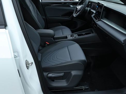 New 2026 Volkswagen Tiguan SE R-Line image 41