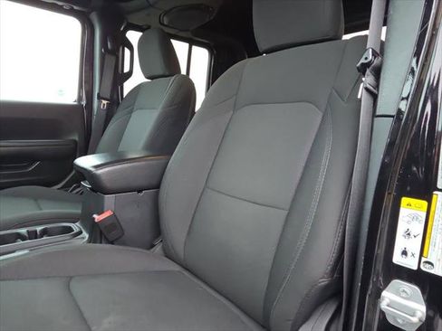 Used 2020 Jeep Gladiator Sport w/ Quick Order Package 24S image 15