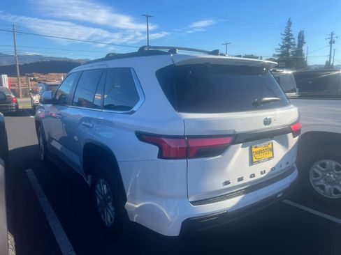 New 2026 Toyota Sequoia SR5 image 6