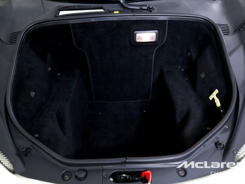 Used 2014 Ferrari 458 Spider RWD image 17