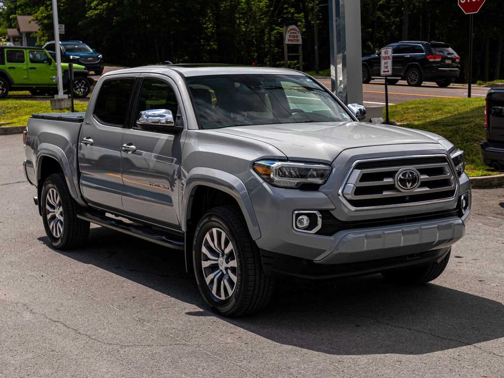 Used 2020 Toyota Tacoma Limited AWD/4WD image 3