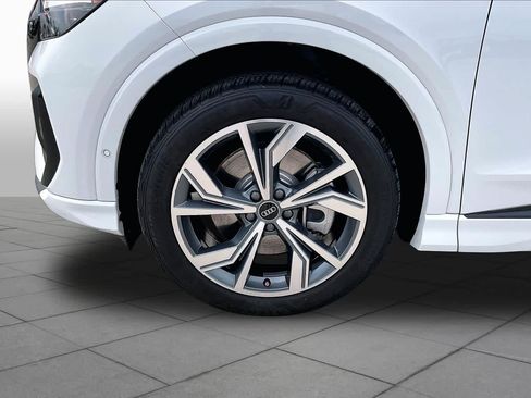 Used 2024 Audi Q4 e-tron Premium Plus AWD/4WD image 10