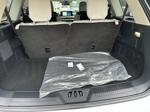 Used 2026 Lincoln Aviator AWD w/ Jet Appearance Package image 10