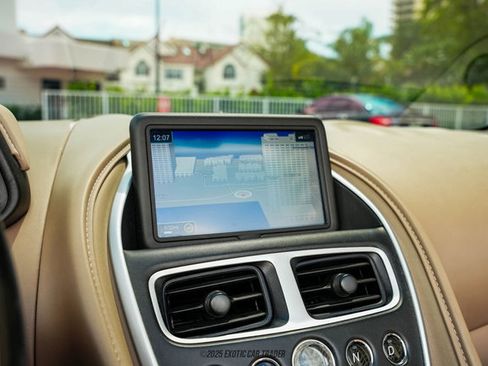 Used 2019 Aston Martin DB11 Volante image 55