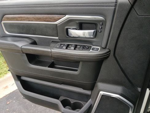 Used 2020 RAM 3500 Laramie image 20