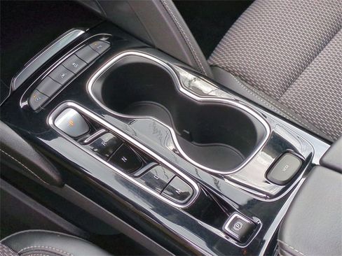 Used 2022 Buick Envision Preferred image 16