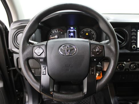 Used 2020 Toyota Tacoma SR image 9