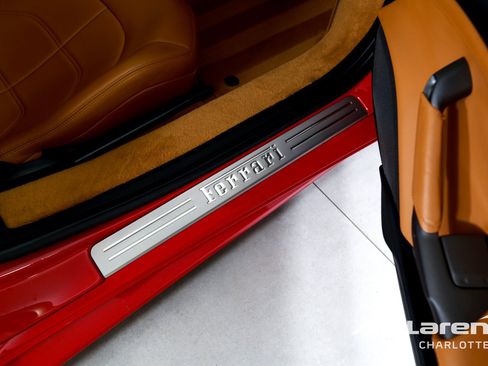 Used 2018 Ferrari 488 GTB RWD image 21