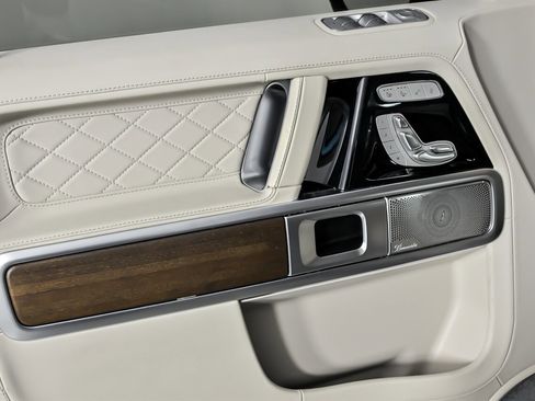 Used 2021 Mercedes-Benz G 550 image 18