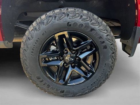 Used 2024 Chevrolet Silverado 1500 LT Trail Boss w/ Convenience Package II image 26