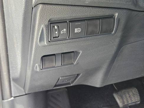 Used 2023 Toyota Corolla Cross LE FWD image 17