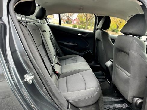 Used 2018 Chevrolet Cruze LT w/ Convenience Package image 21