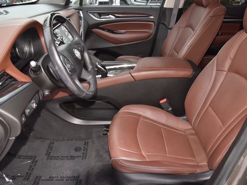 Used 2020 Buick Enclave Avenir w/ Avenir Technology Package image 13