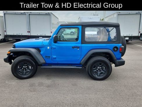 Used 2021 Jeep Wrangler Sport image 4