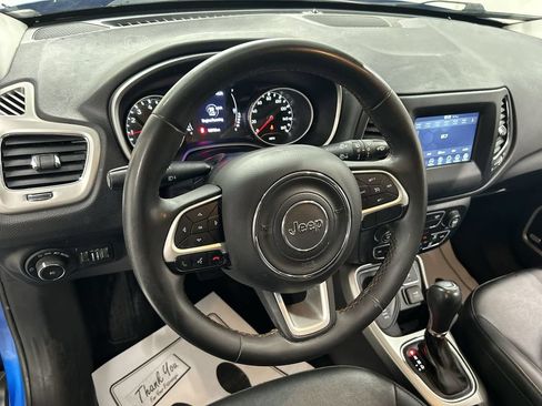 Used 2021 Jeep Compass Latitude w/ Sun and Sound Group AWD/4WD image 4