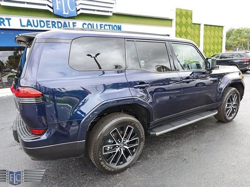 Used 2026 Lexus GX 550 image 5