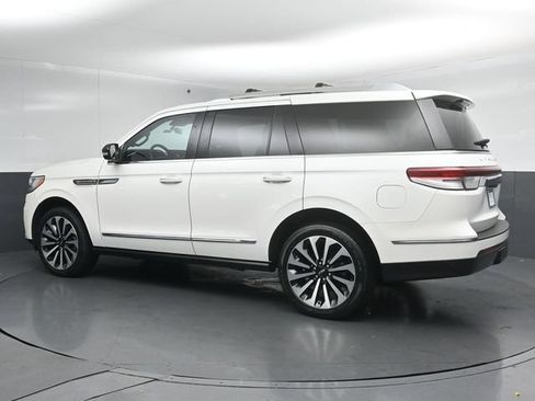 Certified 2023 Lincoln Navigator Reserve AWD/4WD image 5