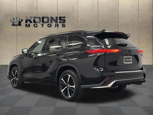 Used 2022 Toyota Highlander XSE AWD/4WD image 6