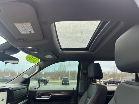 Used 2025 GMC Sierra 1500 Elevation w/ Elevation Premium Package image 21