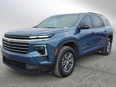 Certified 2026 Chevrolet Traverse LT AWD/4WD image 7